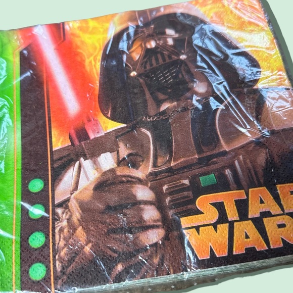 New In Package Lucas Films Star Wars Darth Vader Paper Napkins 16 Count - Picture 2 of 5